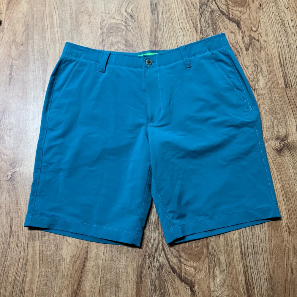 Under Armour golf shorts